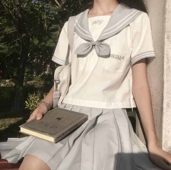 舒克贝塔·五角飞碟